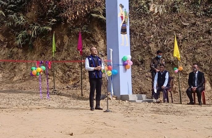 Mmhonlumo Kikon Advisor, IT, Science and Technology and NRE inaugurating the newly constructed village gate at Bhandari village on January 14. (DIPR Photo)